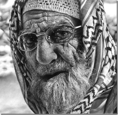 An_elderly_man_Realistic-Pencil-Drawing